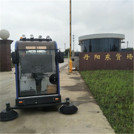 意昂4电动扫地车1800B