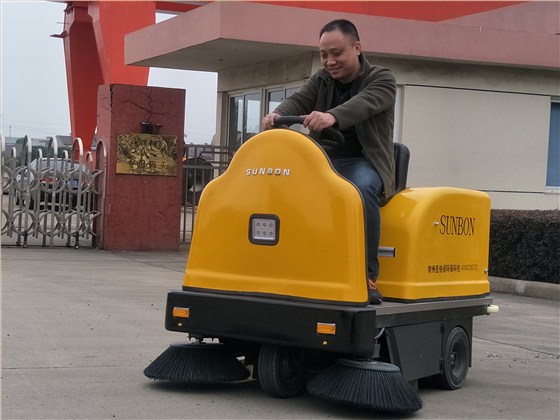 意昂4电动扫地车1400A