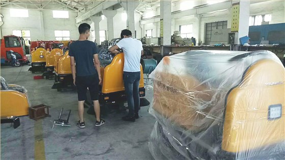 小型车间扫地机陆续出货广东沙钢集团