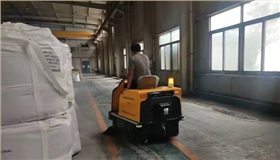 意昂4小型电动扫地车进驻中石油集团天津子公司