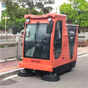  电动清扫车