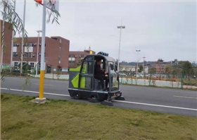 什么是小型工厂清扫车？有什么实际用途？