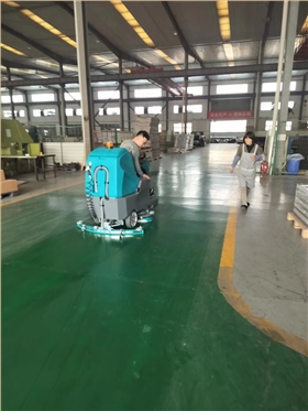 关于驾驶式洗地机的市场分析