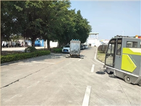 电动扫地车可以效率高的清扫多种场所 电动扫地车可以效率高的清扫多种场所