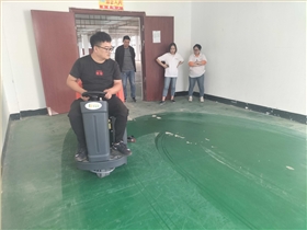 洗地机的广泛应用不仅提高了清洁效率，也在一定程度上对环境产生积极影响