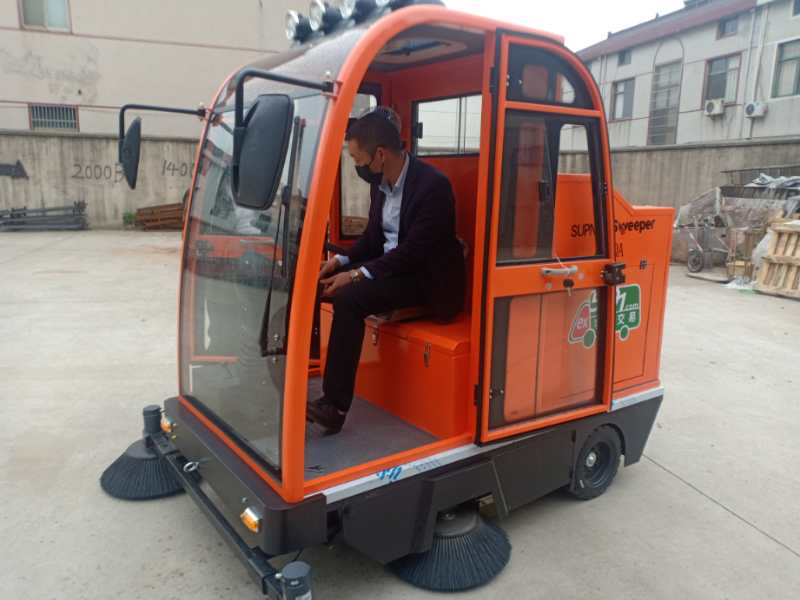电动清扫车 微信图片_20200420150643